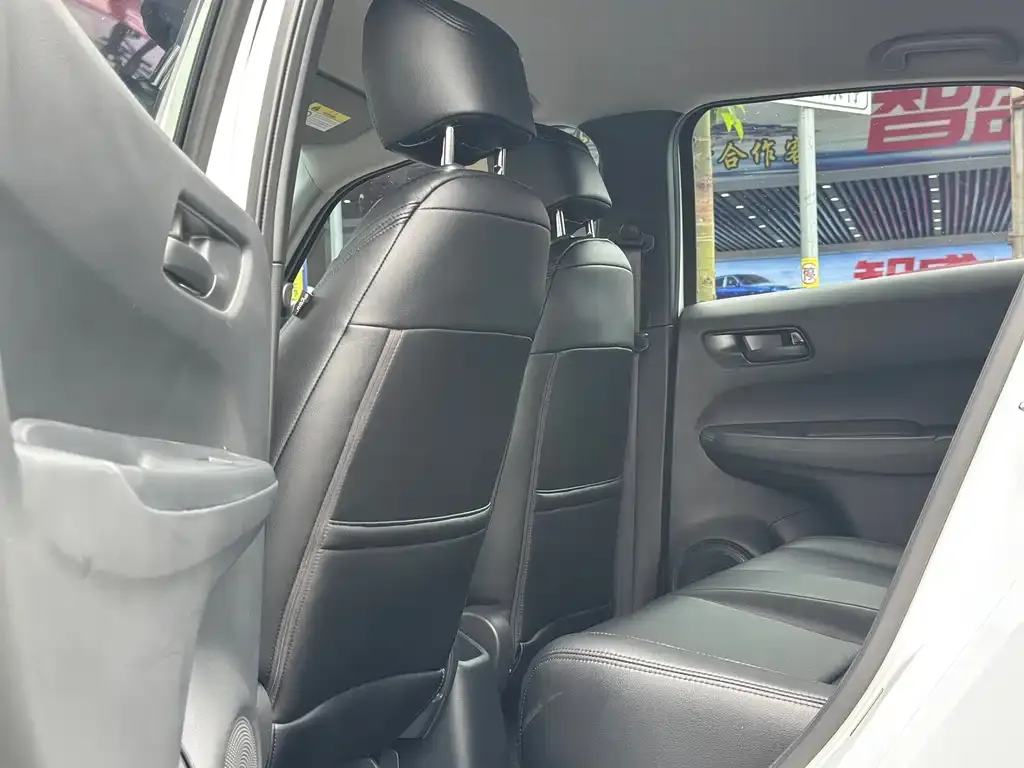 Honda Fit — фото 8