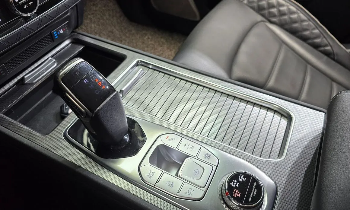 KG Mobility (Ssangyong) Rexton — фото 10