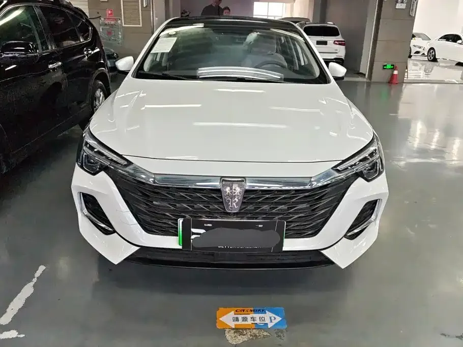 Roewe i6 MAX New Energy — фото 5