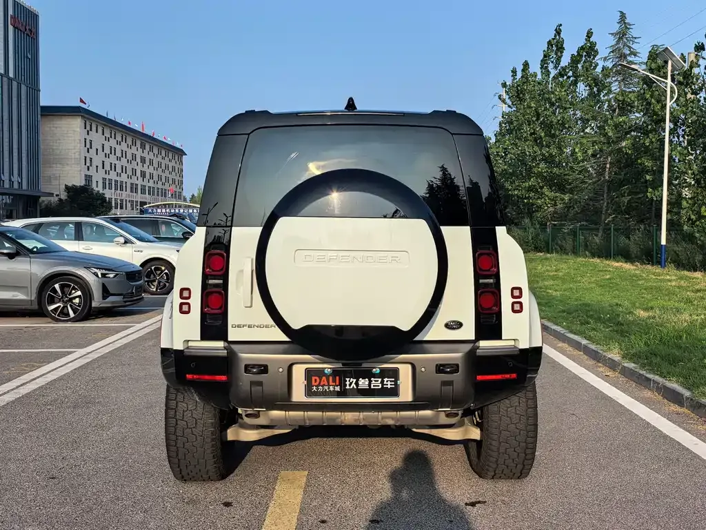 Land Rover Defender — фото 5