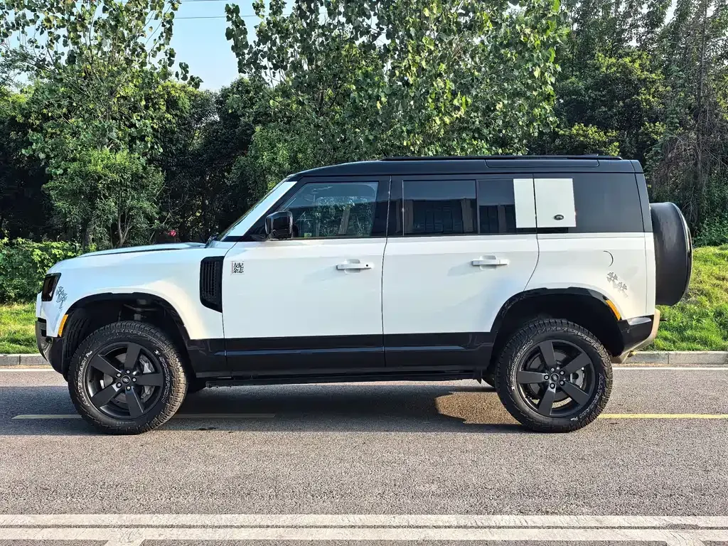 Land Rover Defender — фото 9