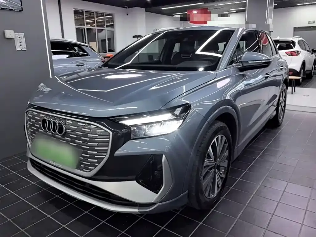 Audi Q4 e-tron — фото 9