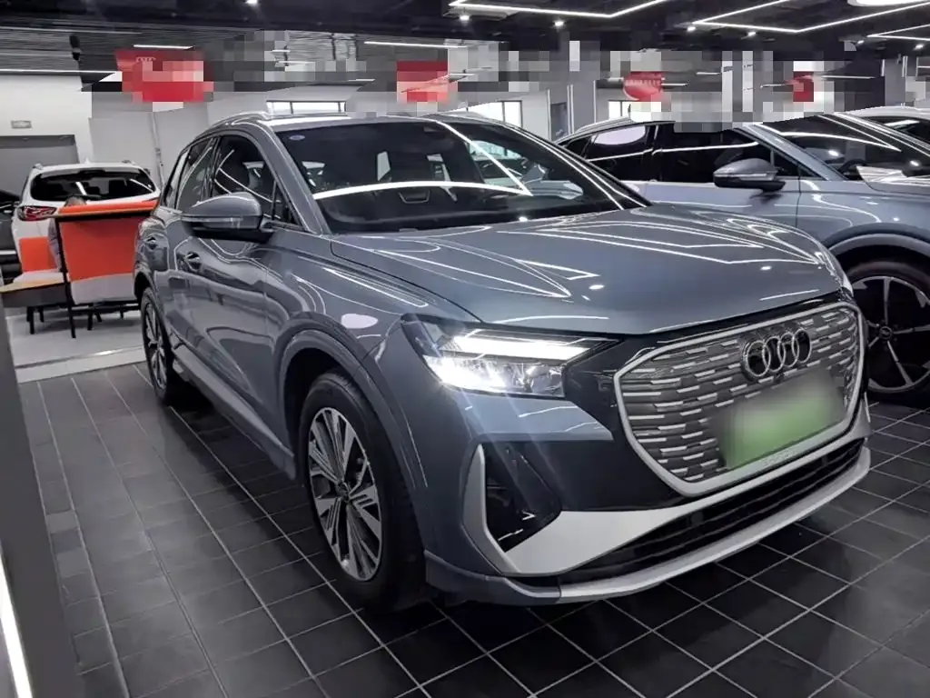 Audi Q4 e-tron — фото 3