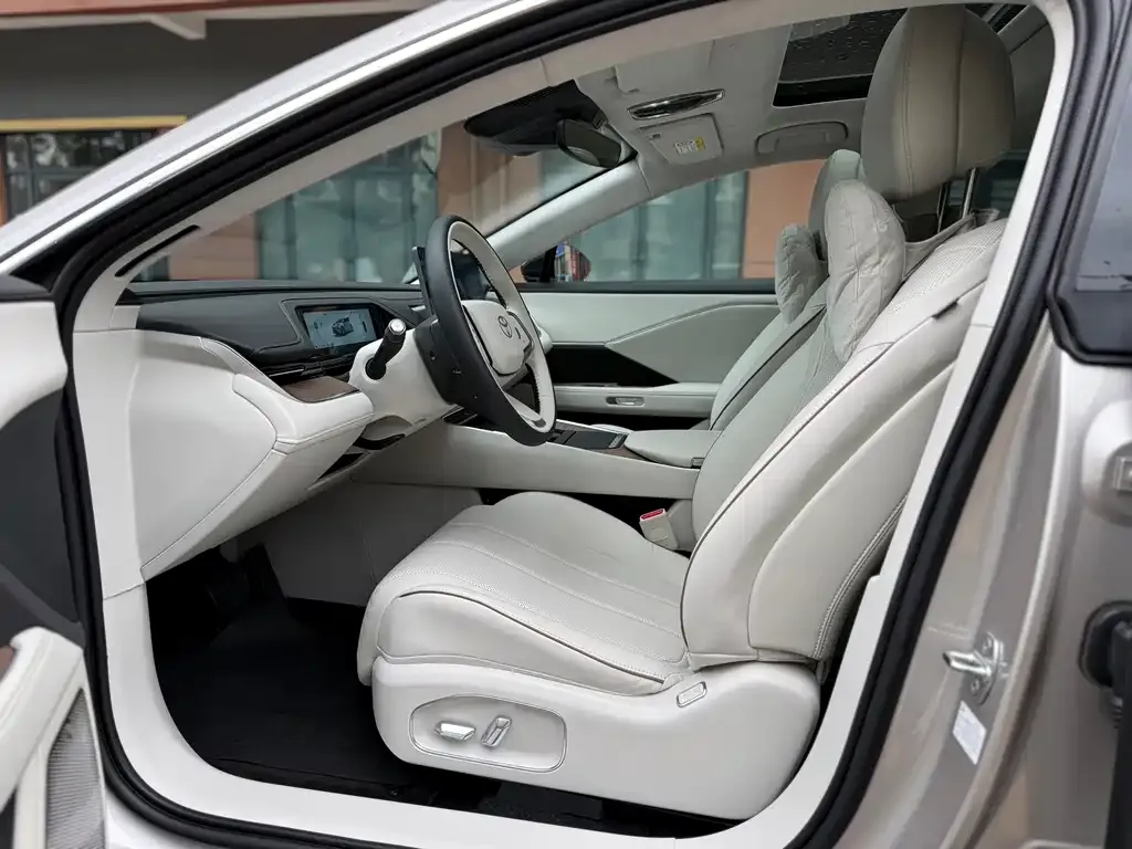 Toyota Platinum 7 — фото 3