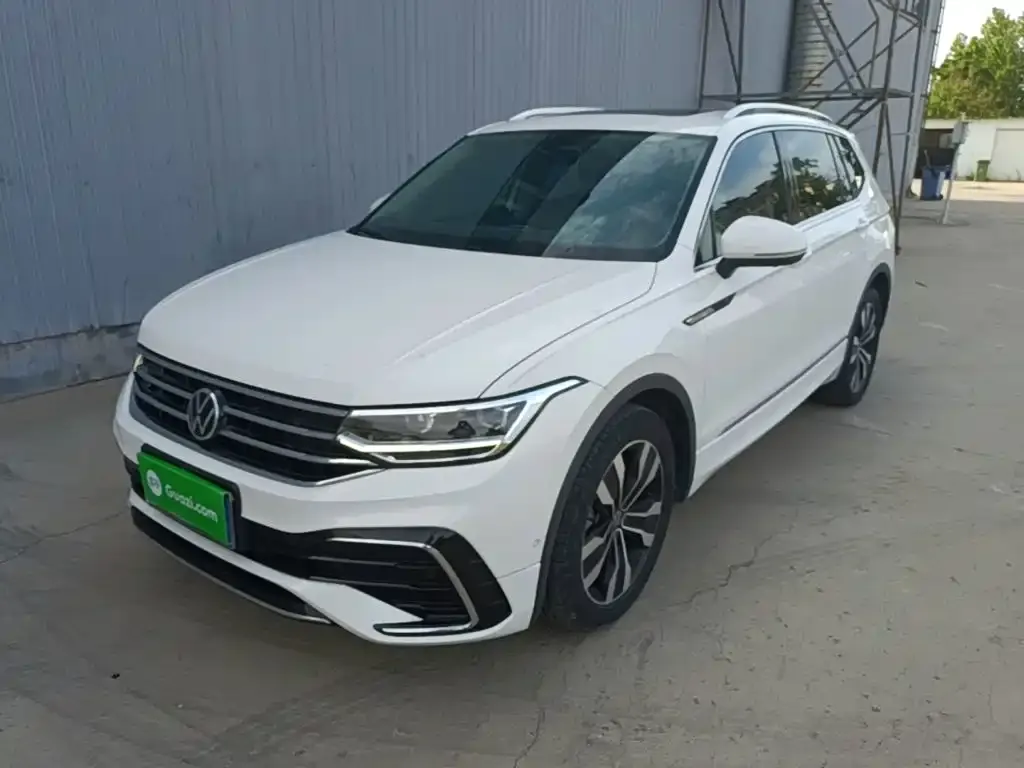Volkswagen Tiguan L — фото 4