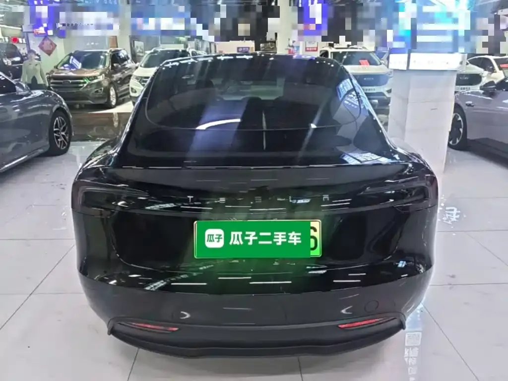 Tesla Model 3 — фото 7