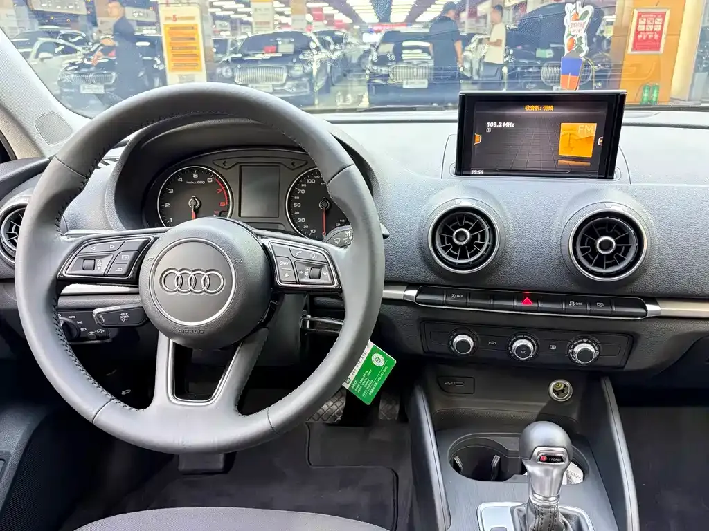 Audi A3 — фото 2