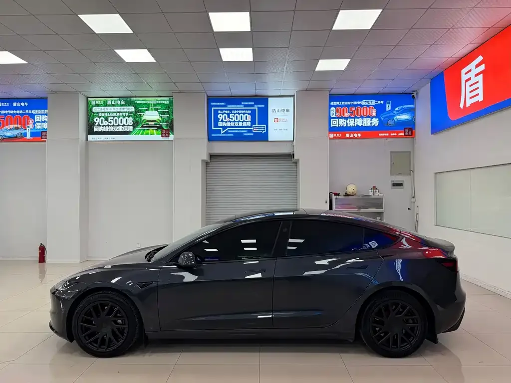 Tesla Model 3 — фото 2