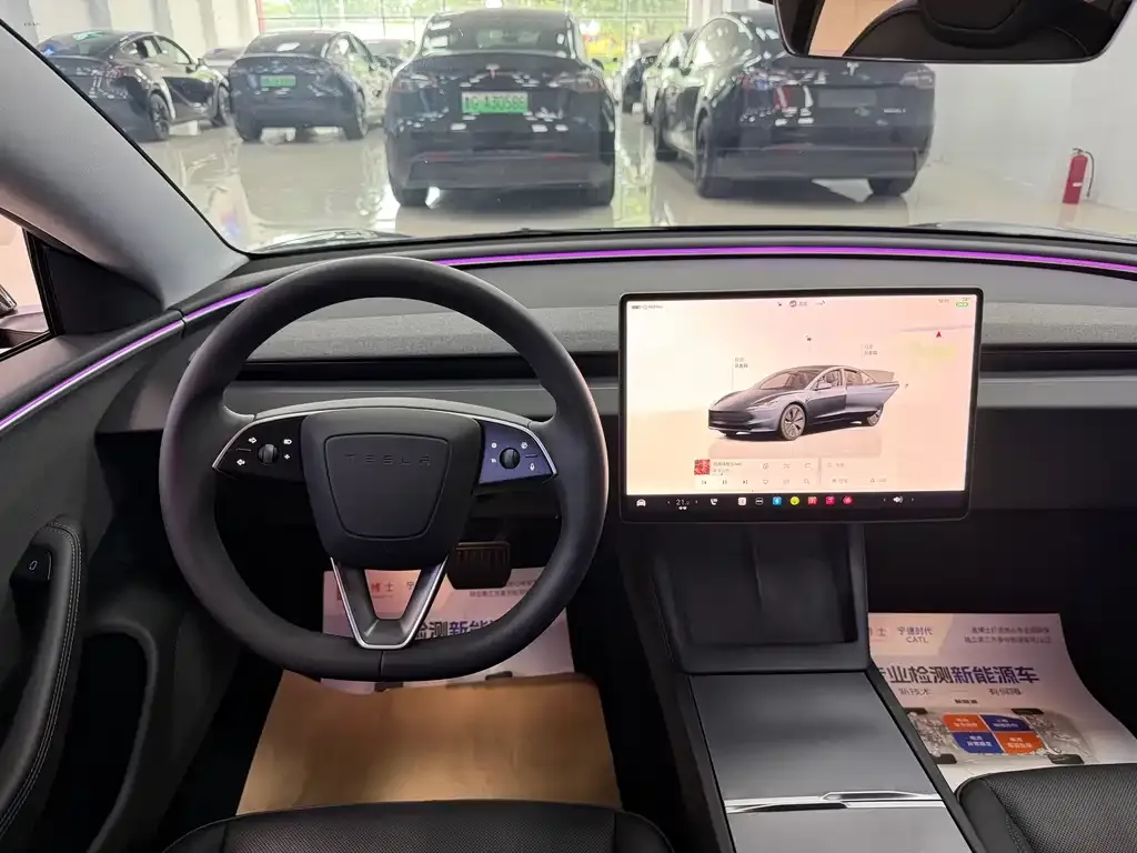 Tesla Model 3 — фото 3