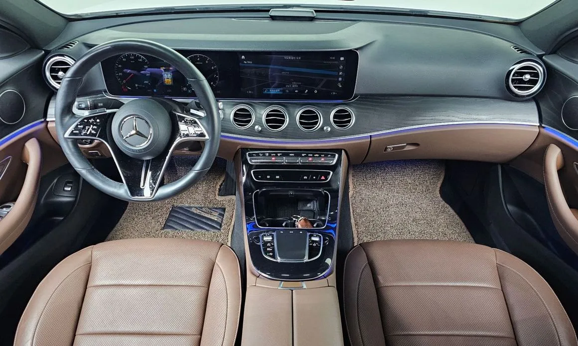 Mercedes-Benz E-Class — фото 10