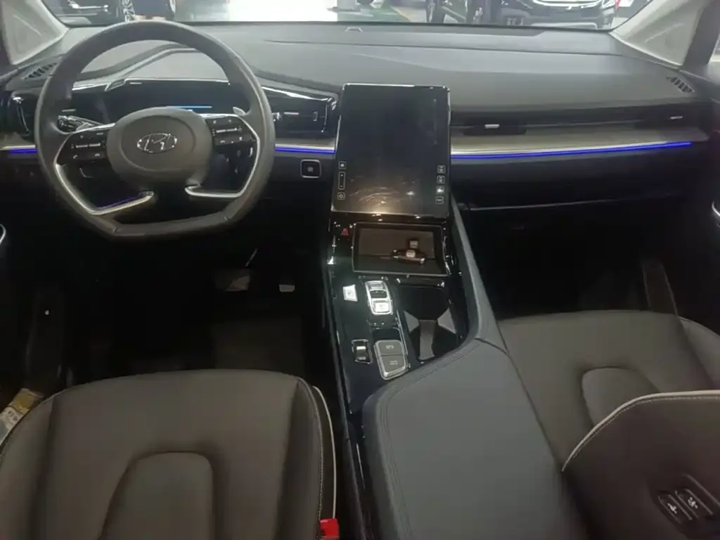 Hyundai Custo — фото 2