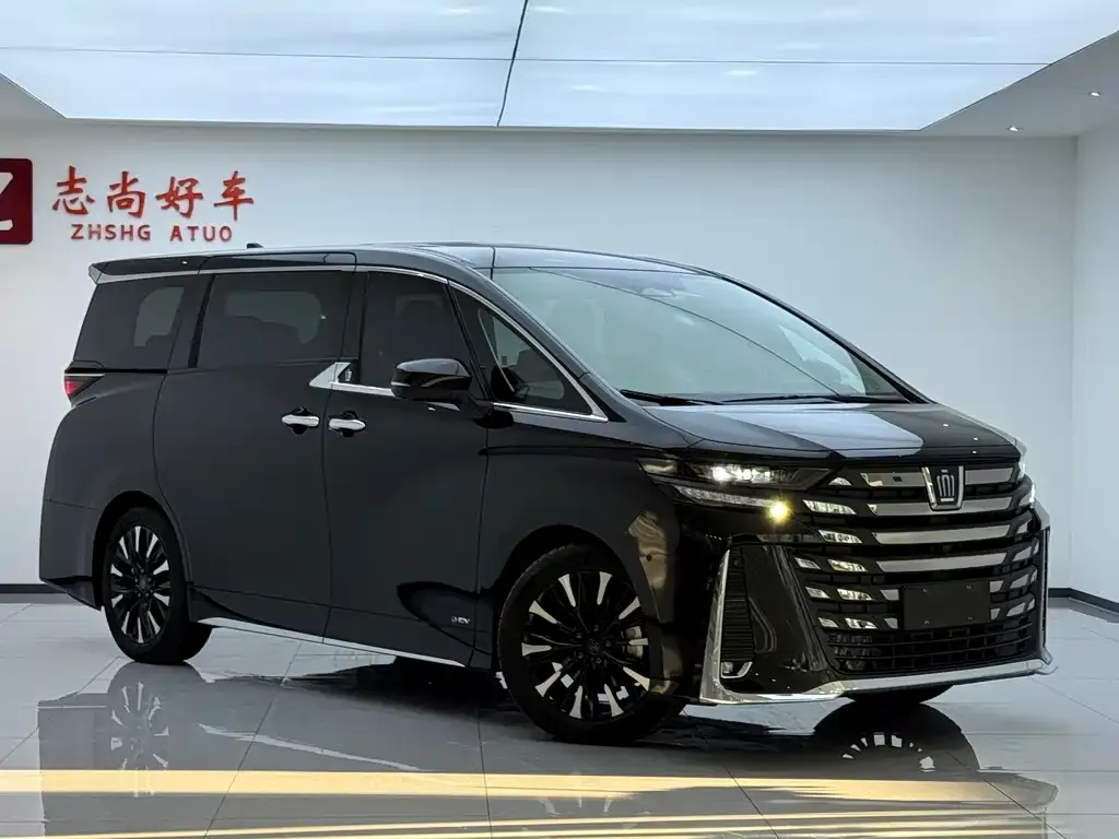 Toyota Vellfire — фото 2