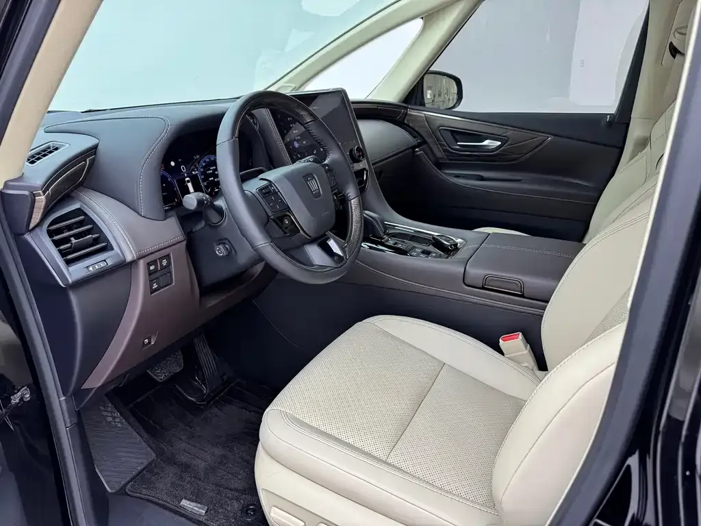 Toyota Vellfire — фото 8