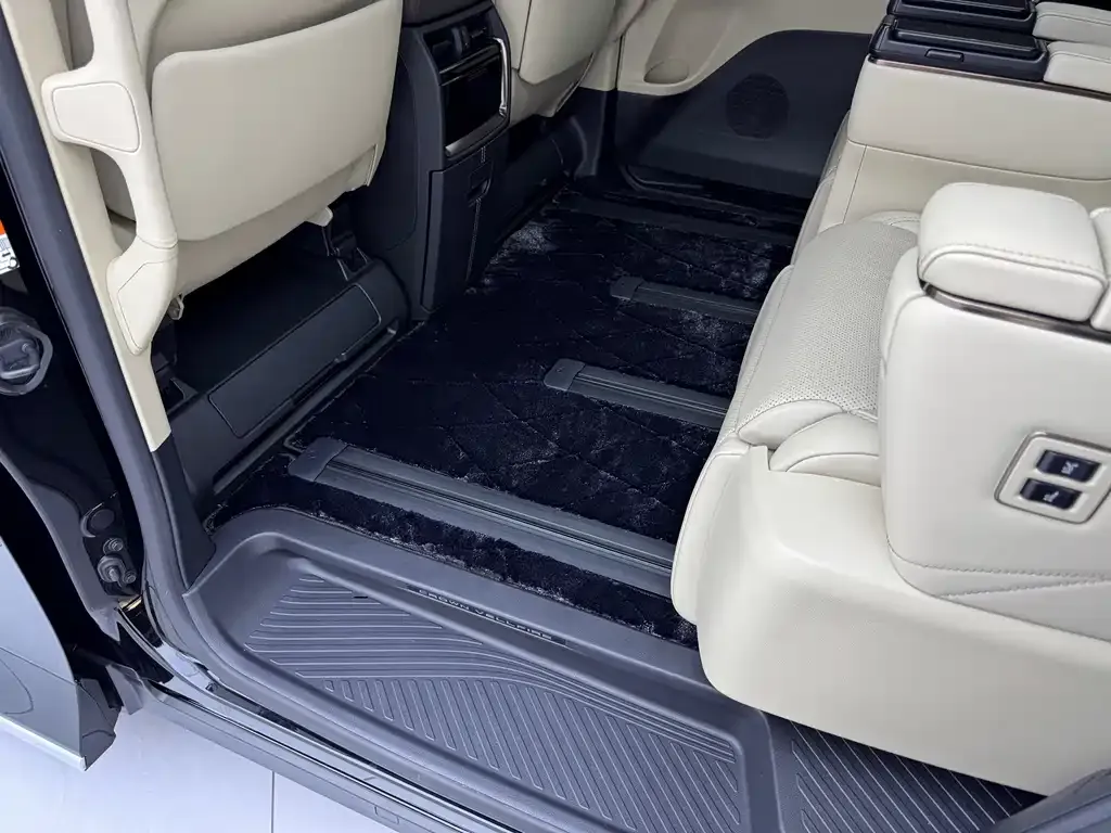 Toyota Vellfire — фото 5
