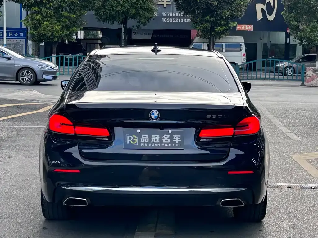 BMW 5 Series — фото 4