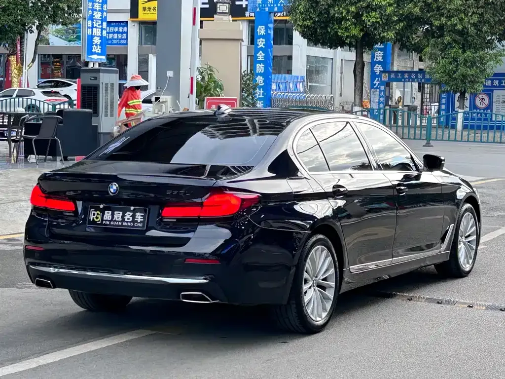 BMW 5 Series — фото 3