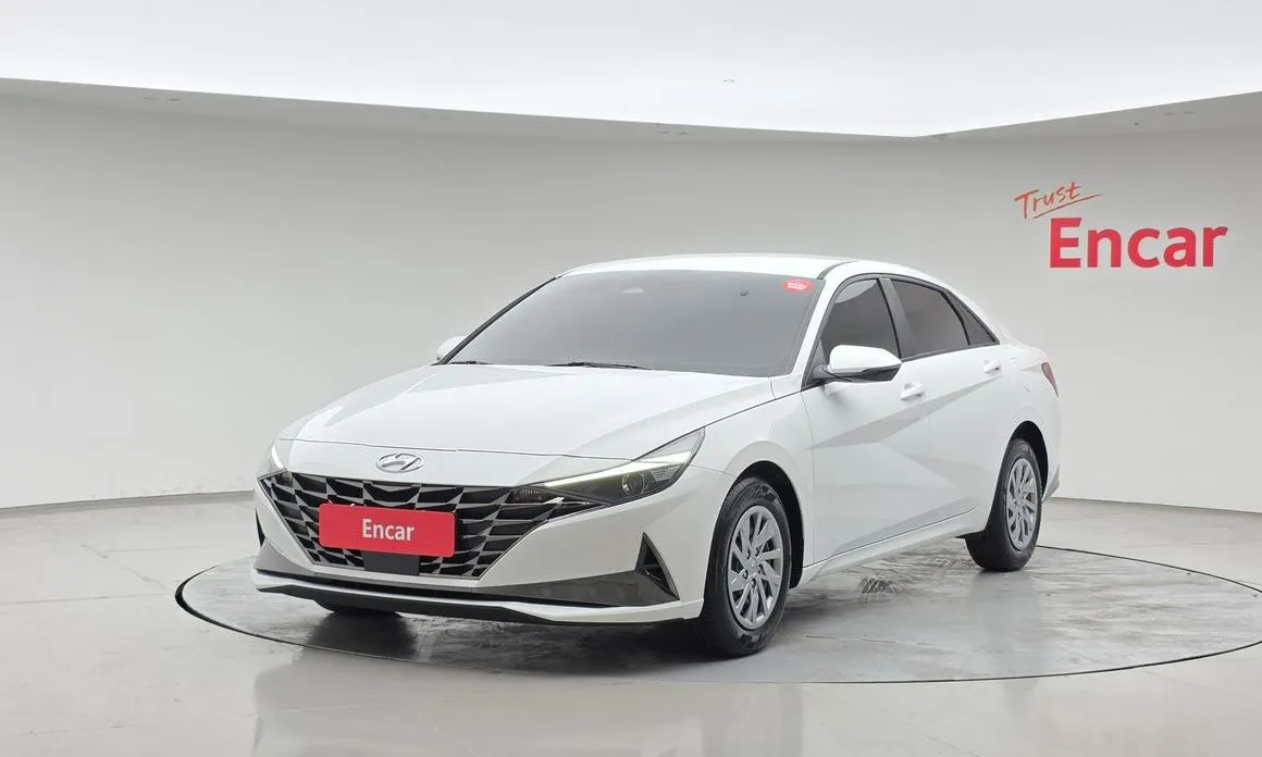 Hyundai AVANTE — фото 1