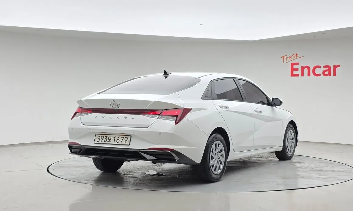 Hyundai AVANTE — фото 3