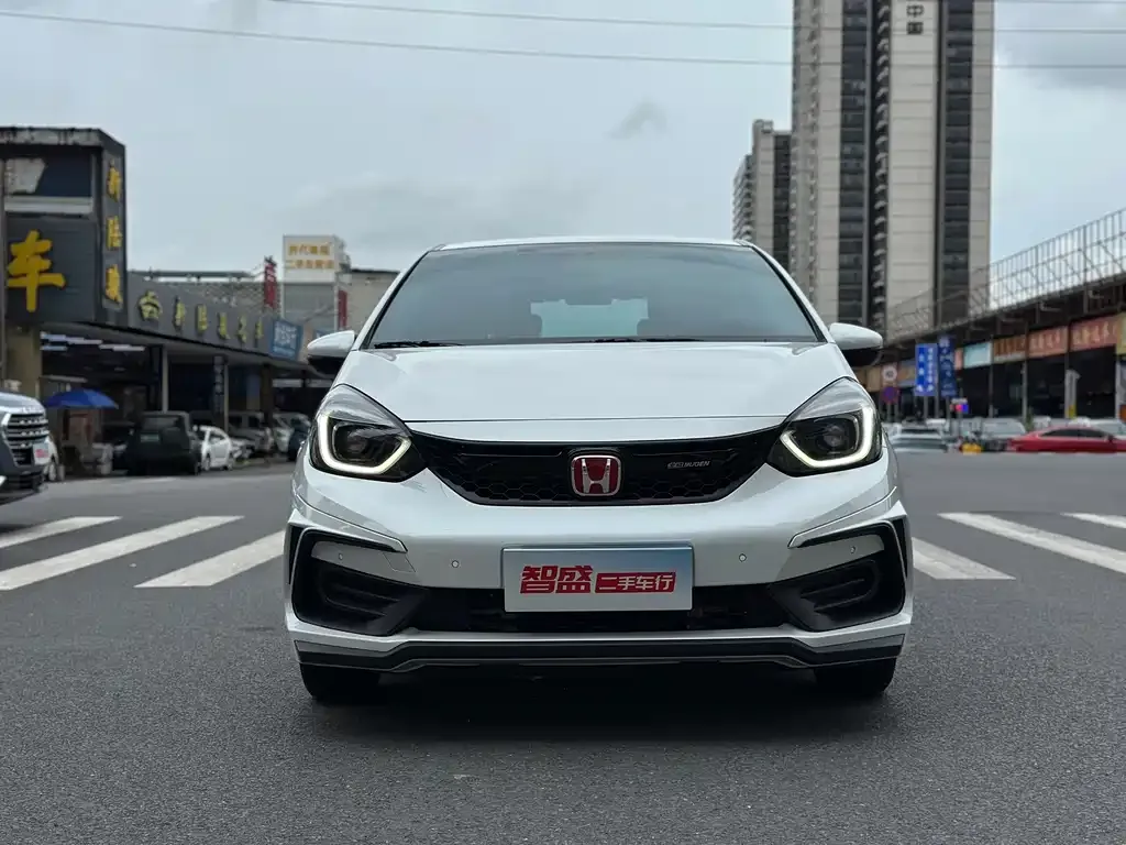 Honda Fit — фото 9