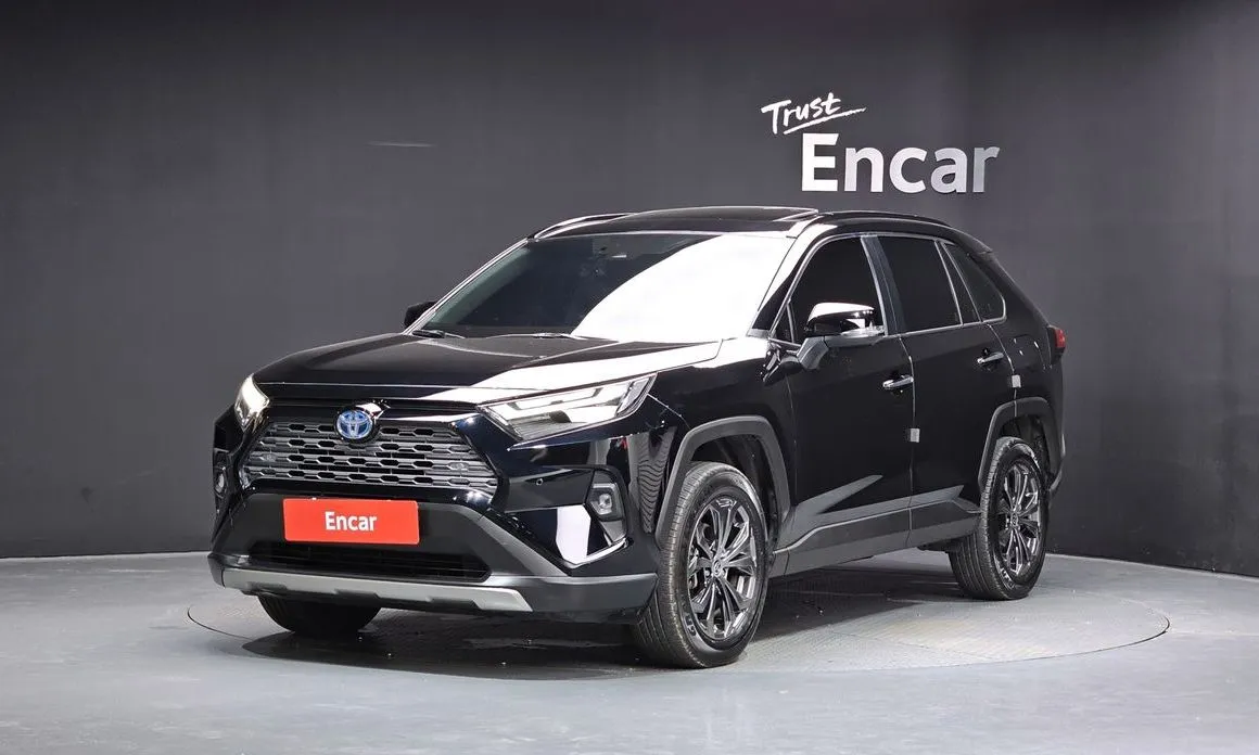 Toyota RAV4 — фото 1
