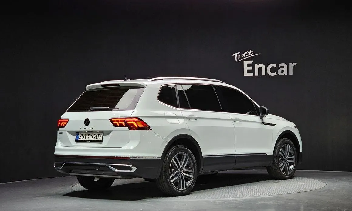 Volkswagen Tiguan — фото 7