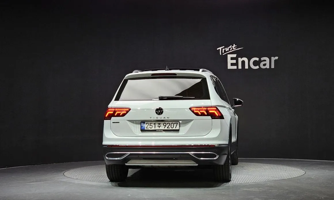 Volkswagen Tiguan — фото 2