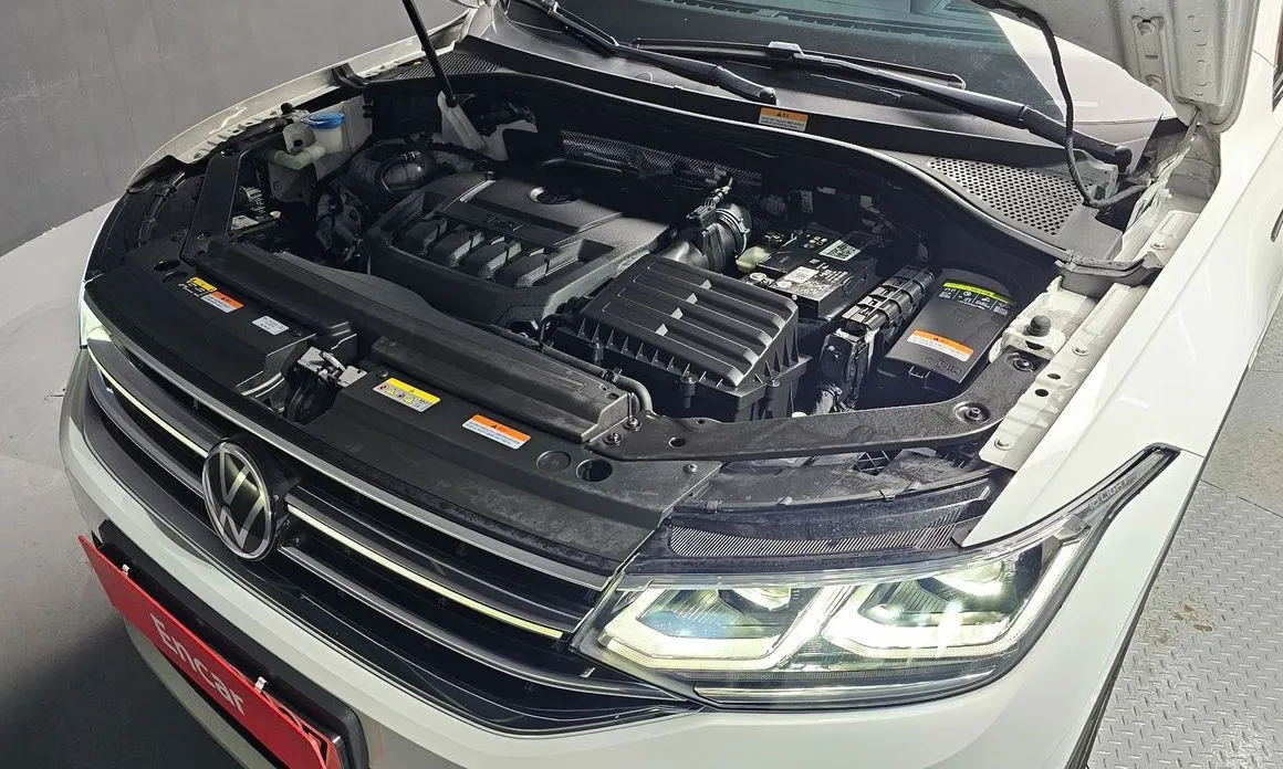 Volkswagen Tiguan — фото 10