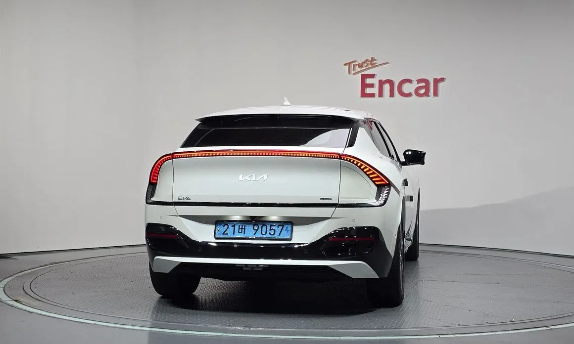 Kia EV6 — фото 6