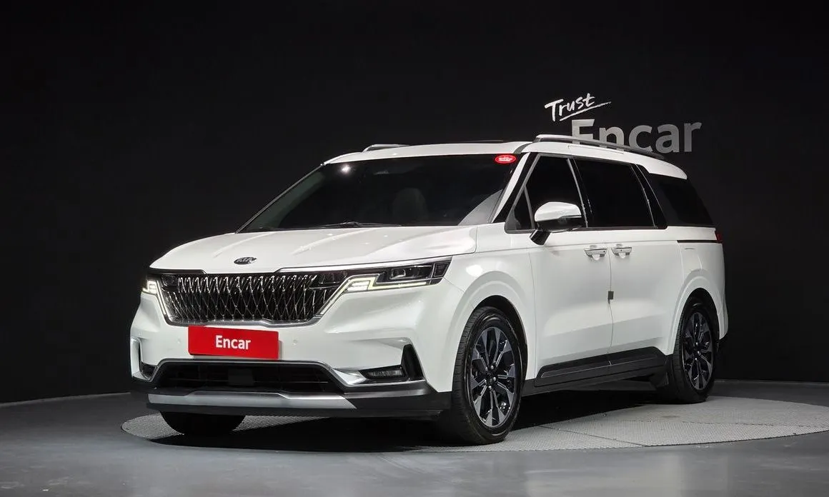 Kia Carnival — фото 1