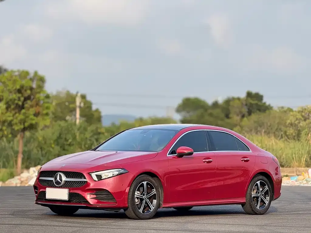 Mercedes-Benz A-Class — фото 1