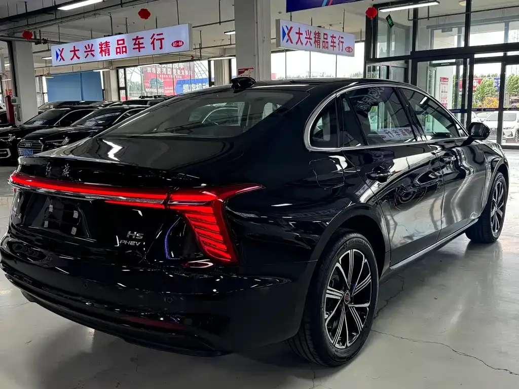 Hongqi H5 PHEV — фото 6