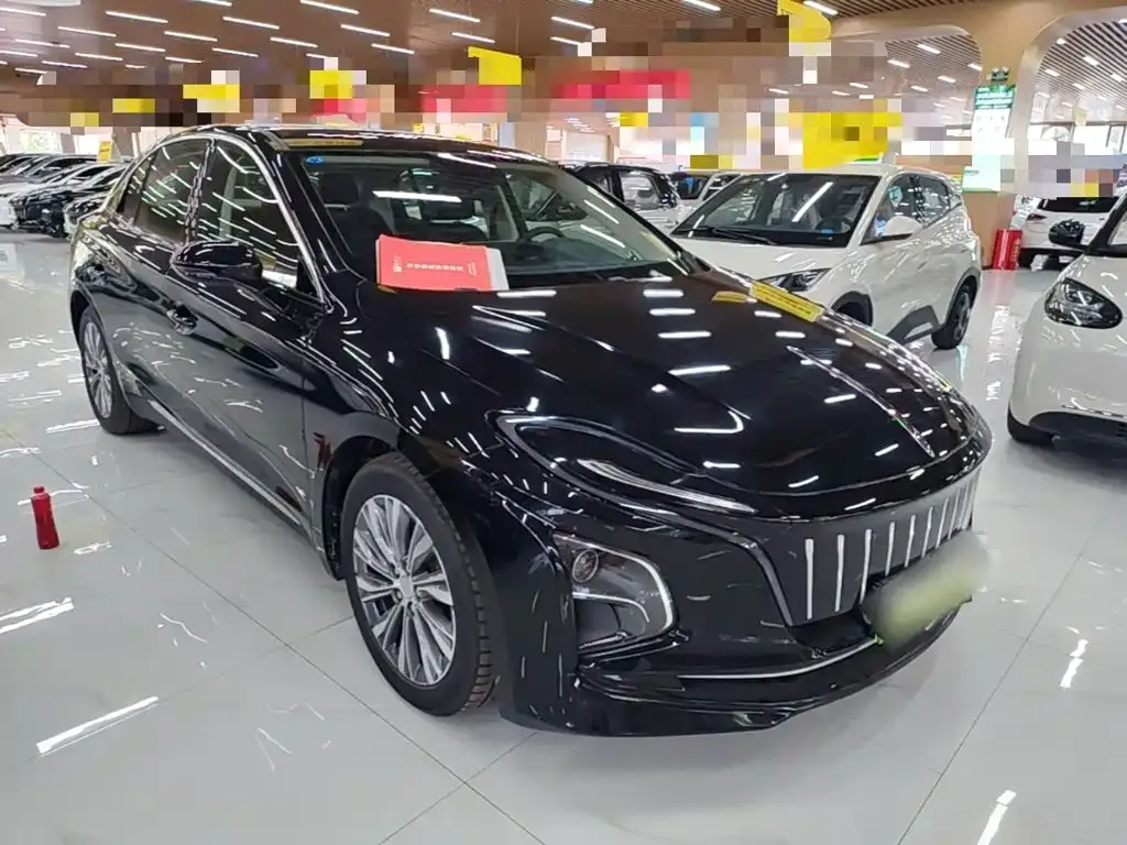 Hongqi E-QM5 — фото 8