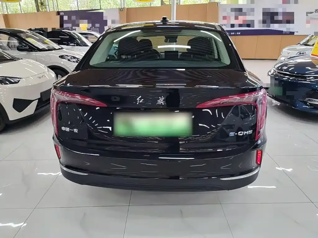 Hongqi E-QM5 — фото 10