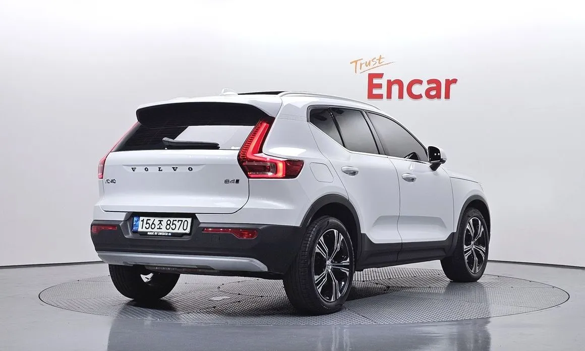 Volvo XC40 — фото 3