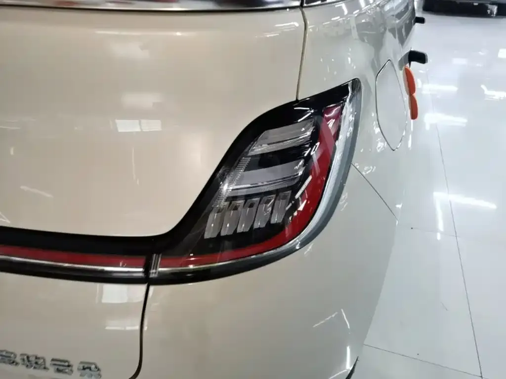 Baojun Yunduo — фото 10