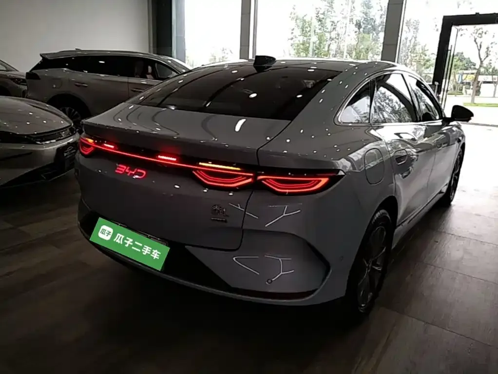 BYD Qin L — фото 8