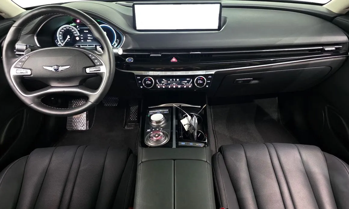 Genesis G80 — фото 10