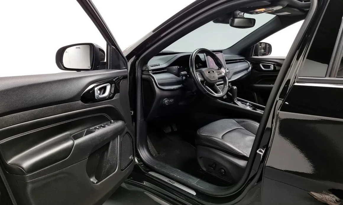 Jeep Compass — фото 8