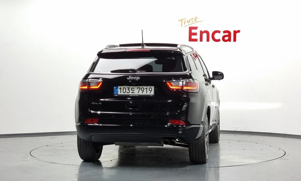 Jeep Compass — фото 2