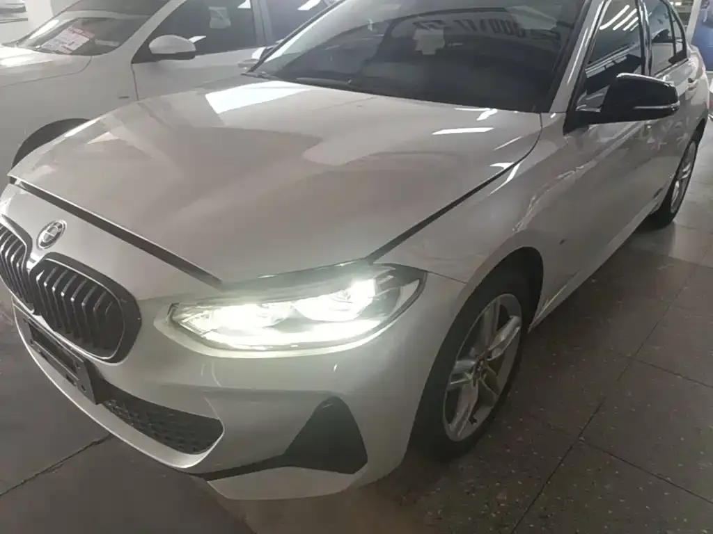 BMW 1 Series — фото 1