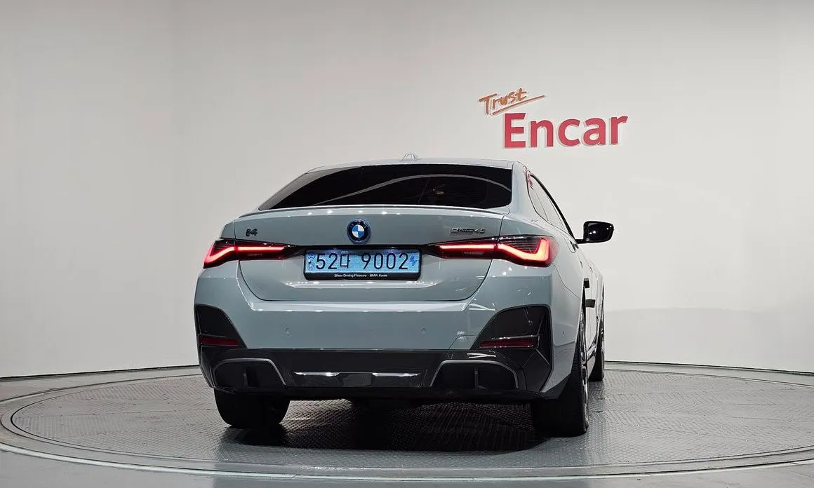 BMW i4 — фото 2