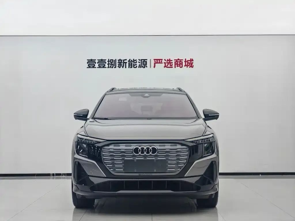 Audi Q5 e-tron — фото 3