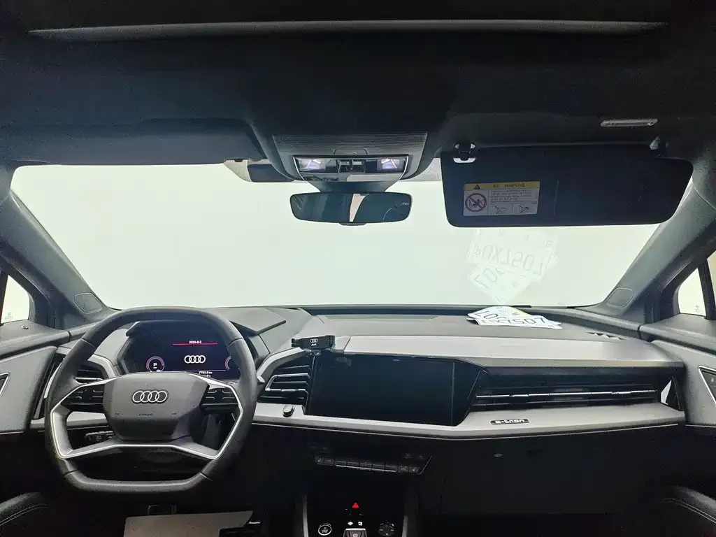 Audi Q5 e-tron — фото 2
