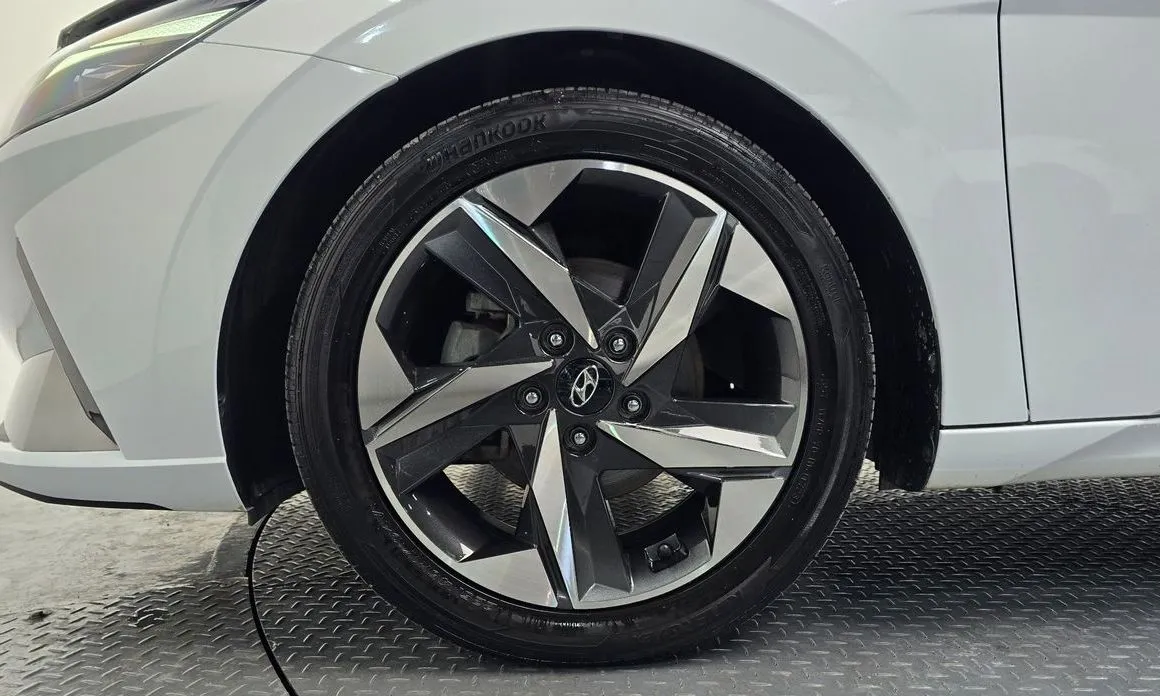 Hyundai AVANTE — фото 3