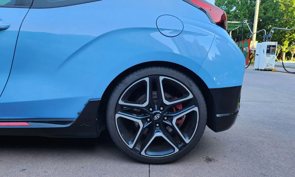 Hyundai Veloster — фото 9