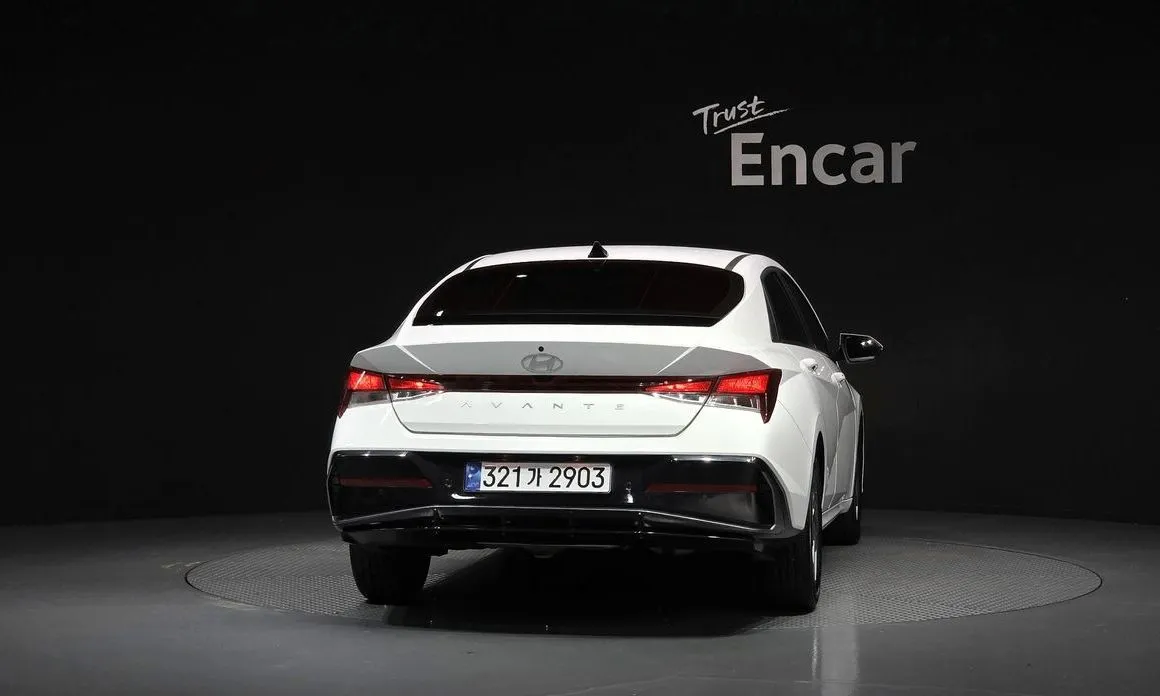 Hyundai AVANTE — фото 2