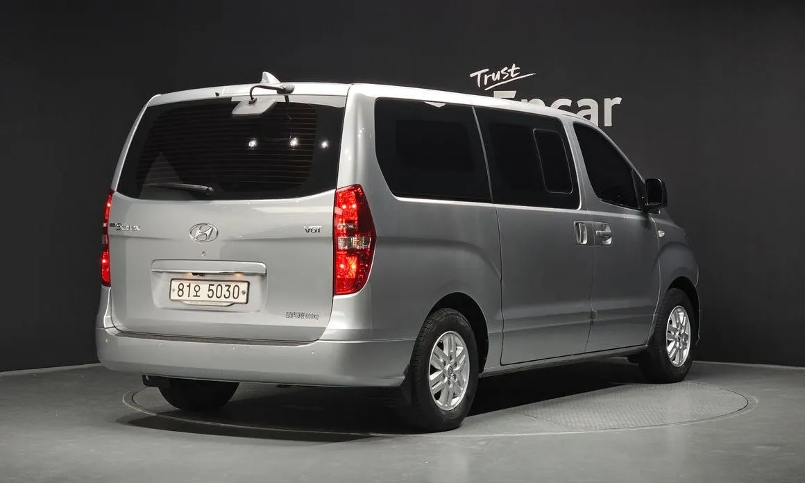 Hyundai Starex — фото 2