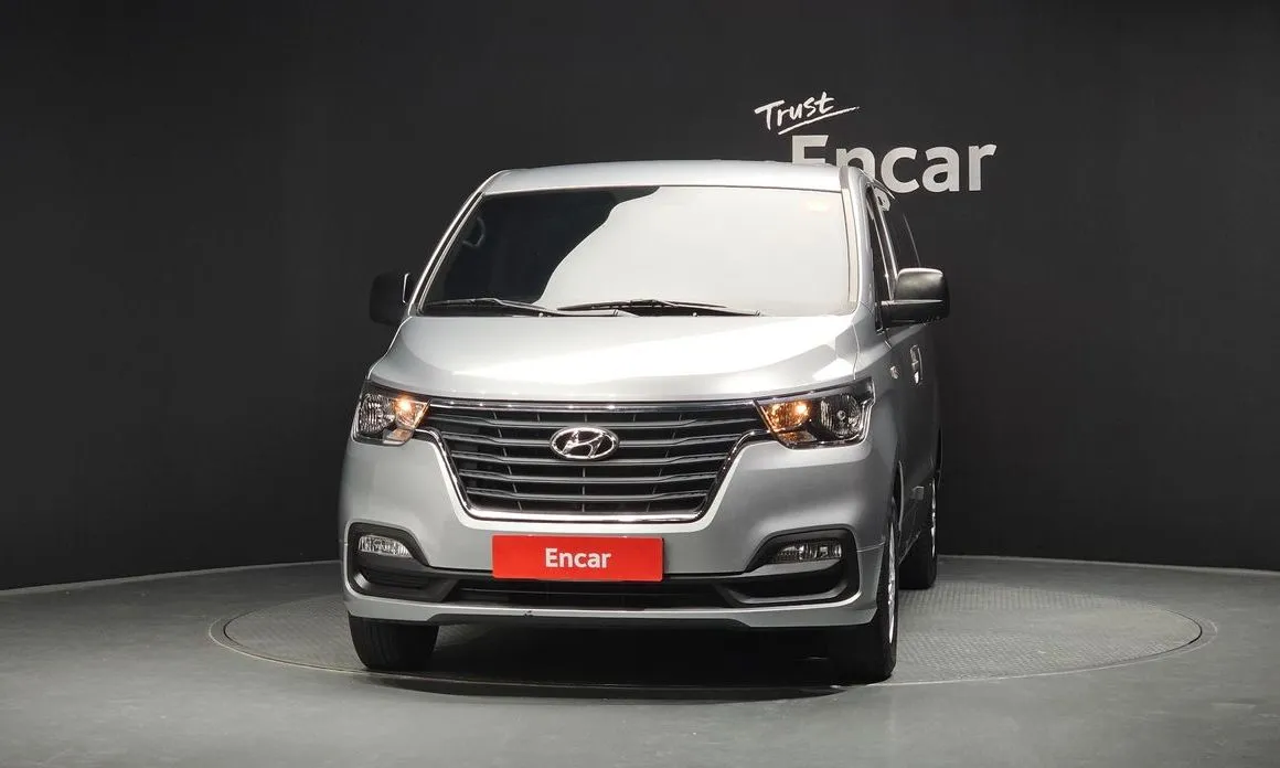Hyundai Starex — фото 4