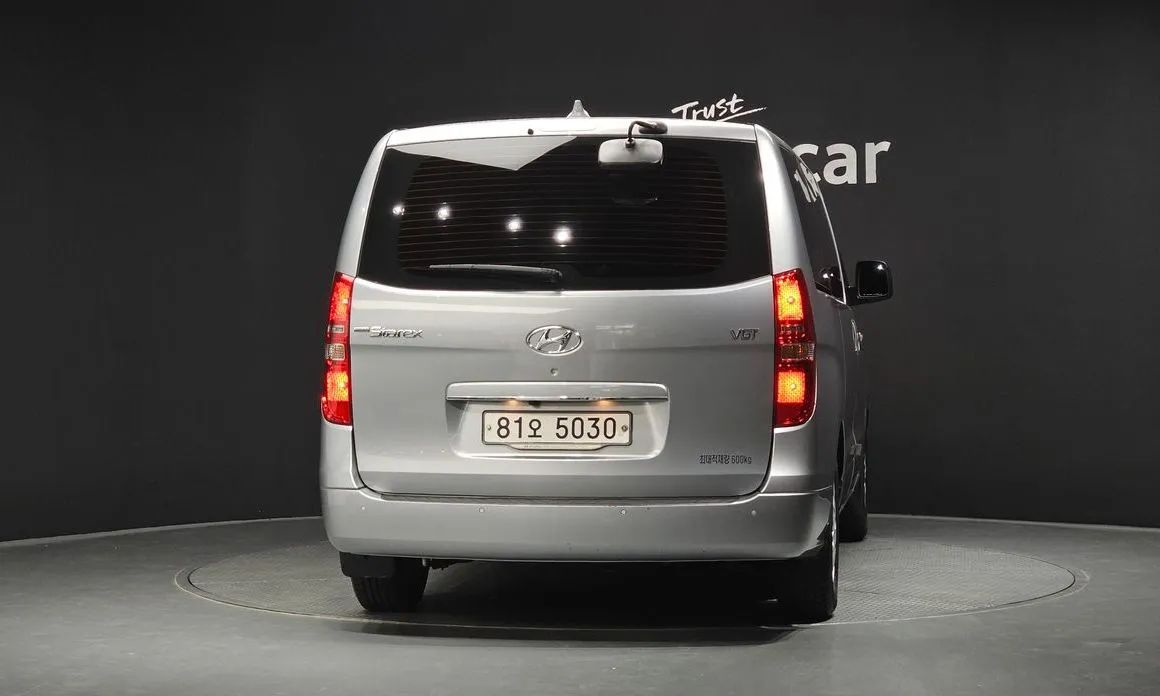 Hyundai Starex — фото 3