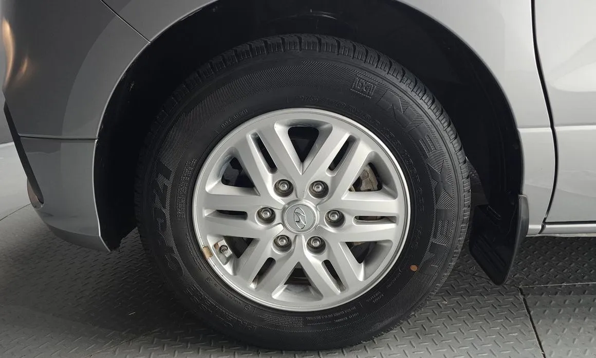 Hyundai Starex — фото 10